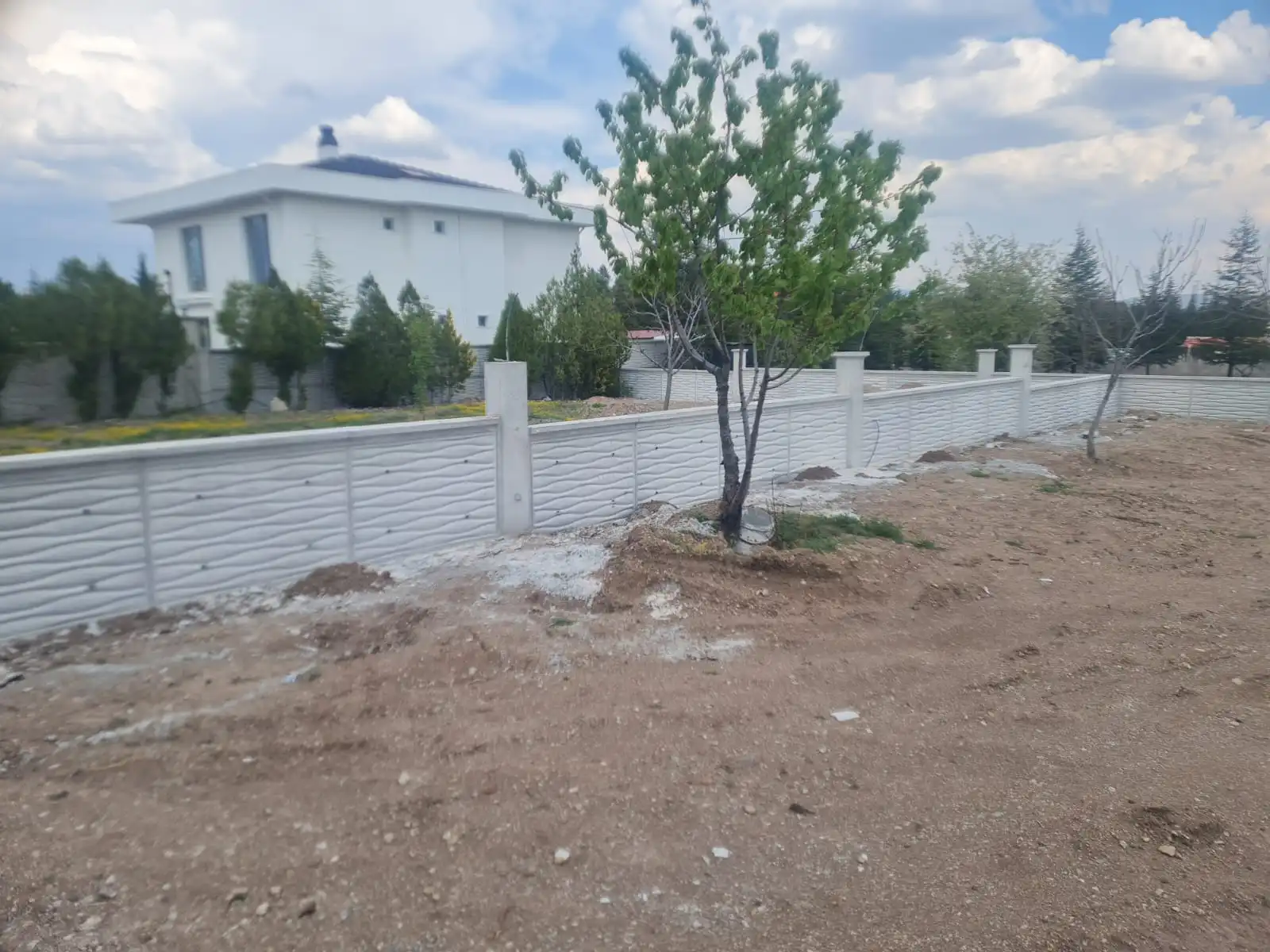 Sincan OSB'de Estetik Bahçe Duvarı ve Güvenlik Teli